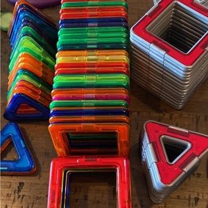 Magnetic Tiles